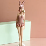 Statue femme lapin rose